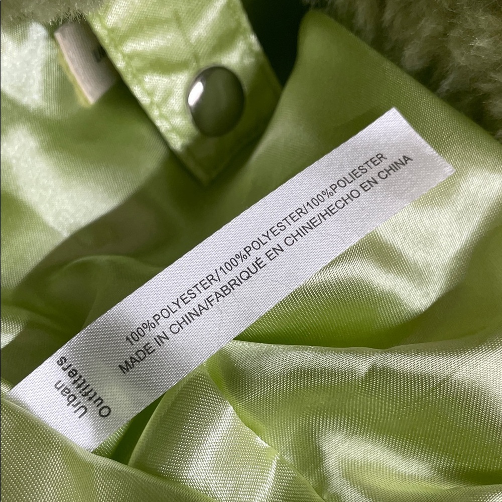 Urban Outfitters Plush Green Tote NWT - Picture 4 of 6